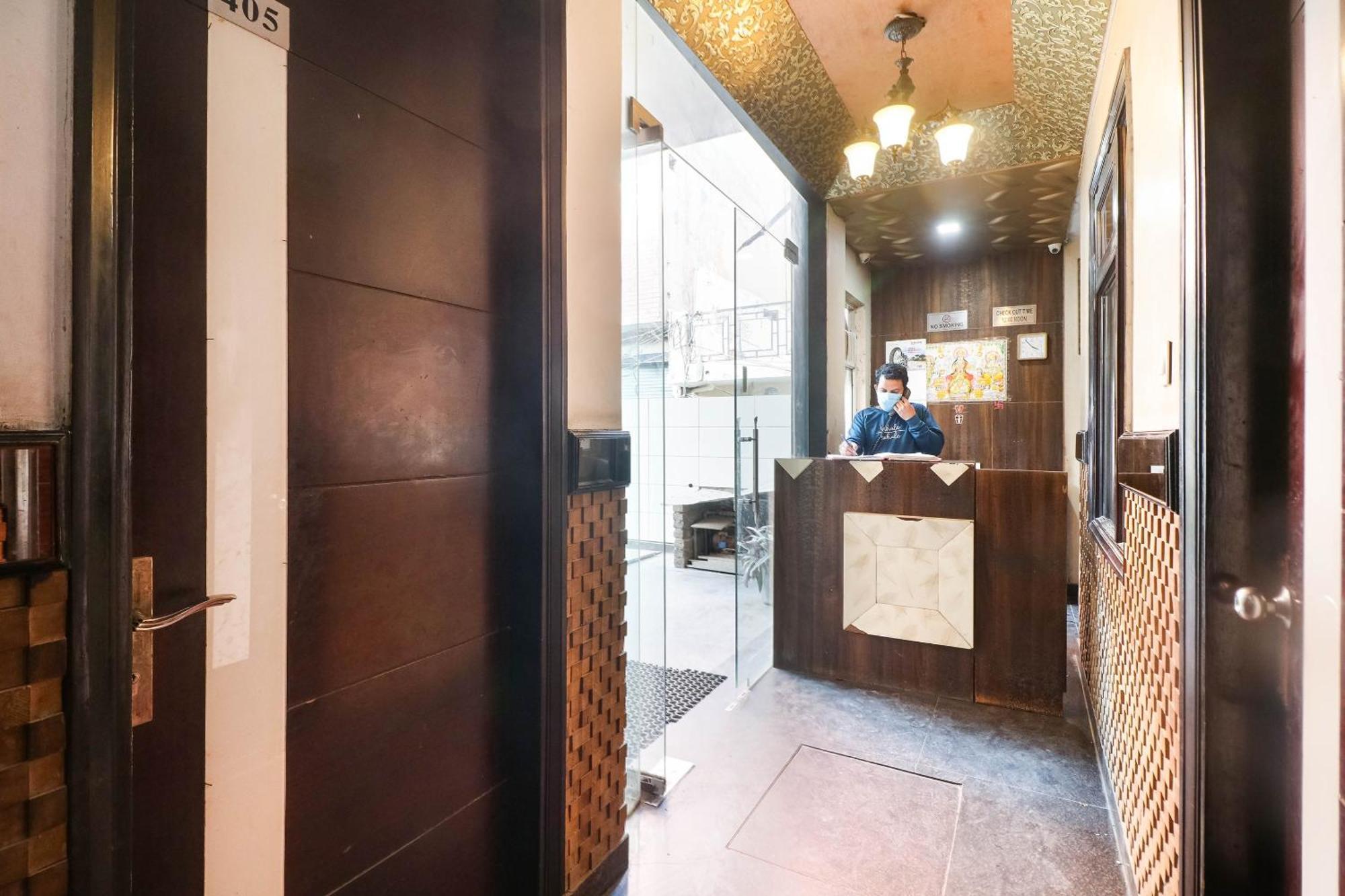 Spot On Hotel Grace Near Star Mall Gurgaon Esterno foto
