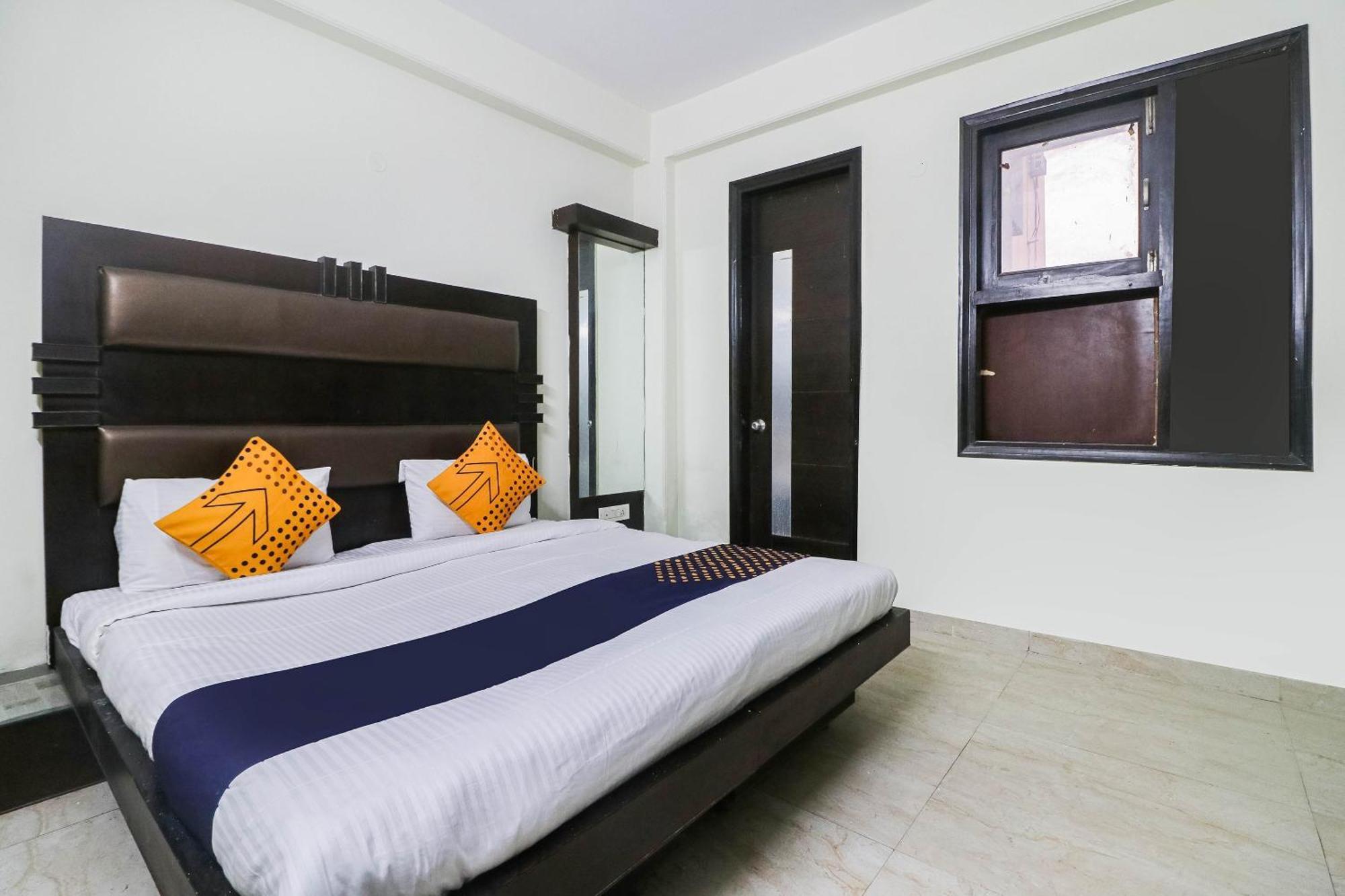 Spot On Hotel Grace Near Star Mall Gurgaon Esterno foto